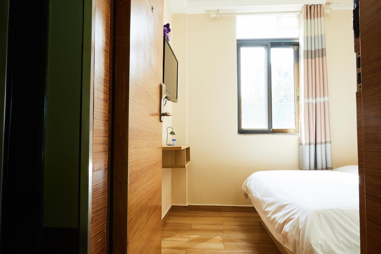 Starry Hotel Гуанджоу Екстериор снимка